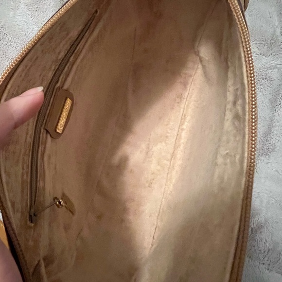 Gucci Sherry Line Shoulder Bag - Picture 11 of 17